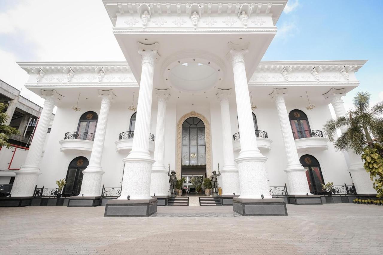The Grand Palace Hotel Yogyakarta Exterior foto