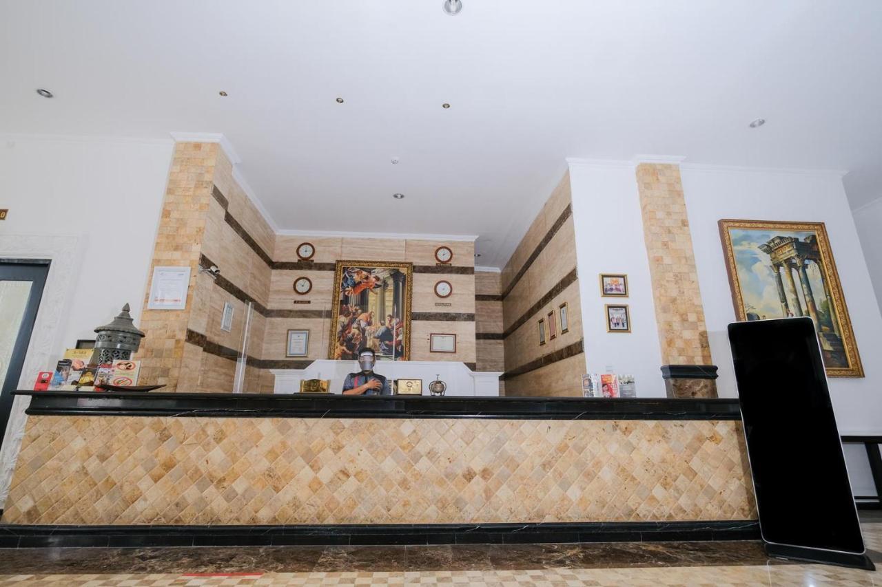 The Grand Palace Hotel Yogyakarta Exterior foto