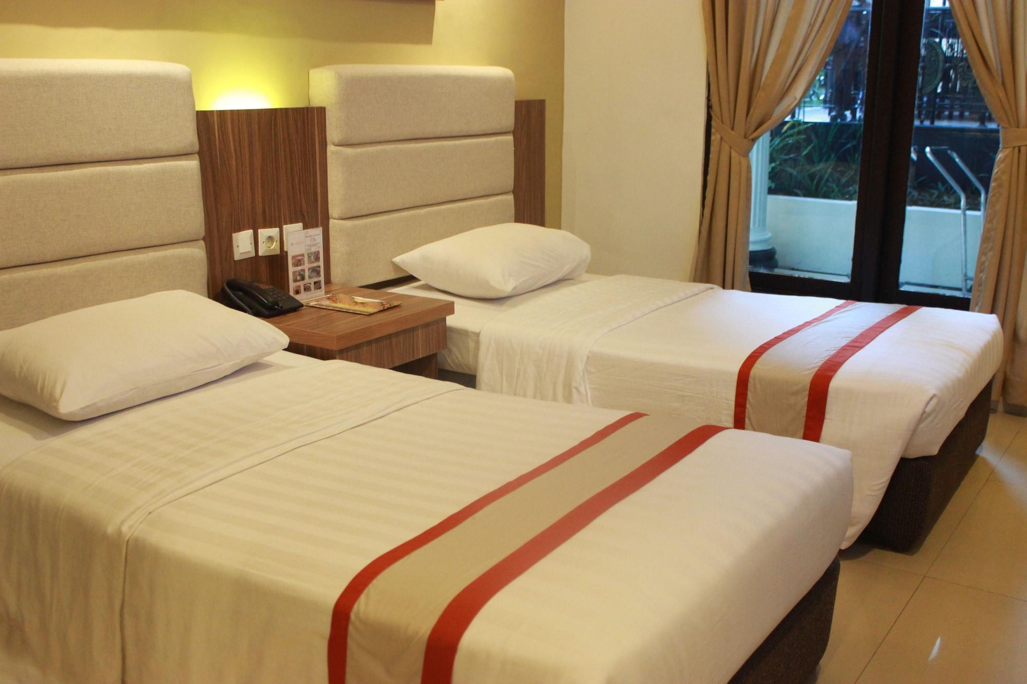 The Grand Palace Hotel Yogyakarta Exterior foto