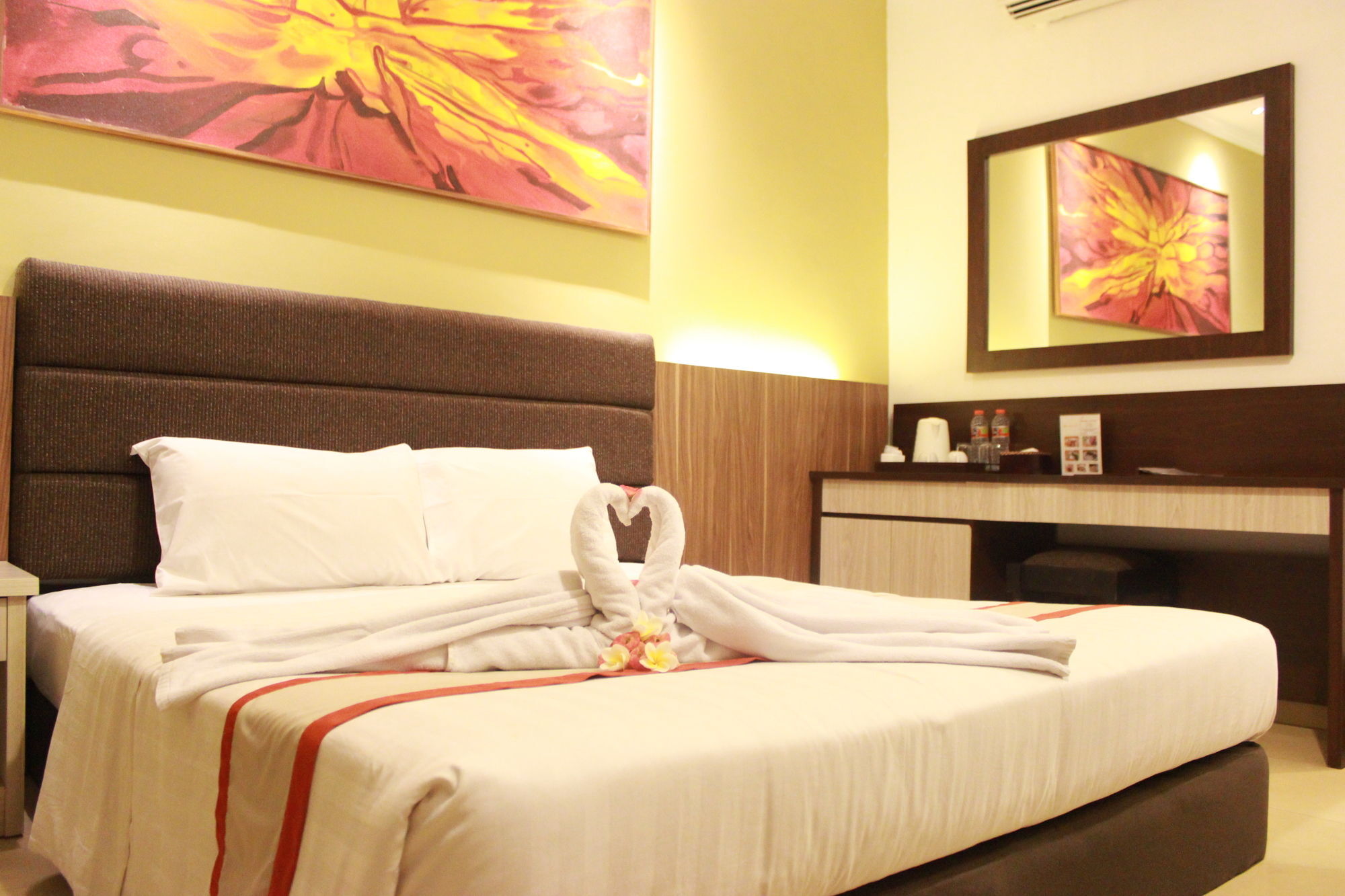 The Grand Palace Hotel Yogyakarta Exterior foto